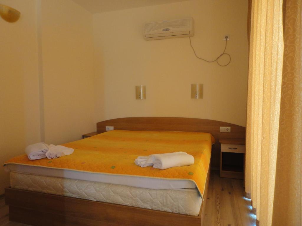 Barex Family Hotel Sozopol Room photo
