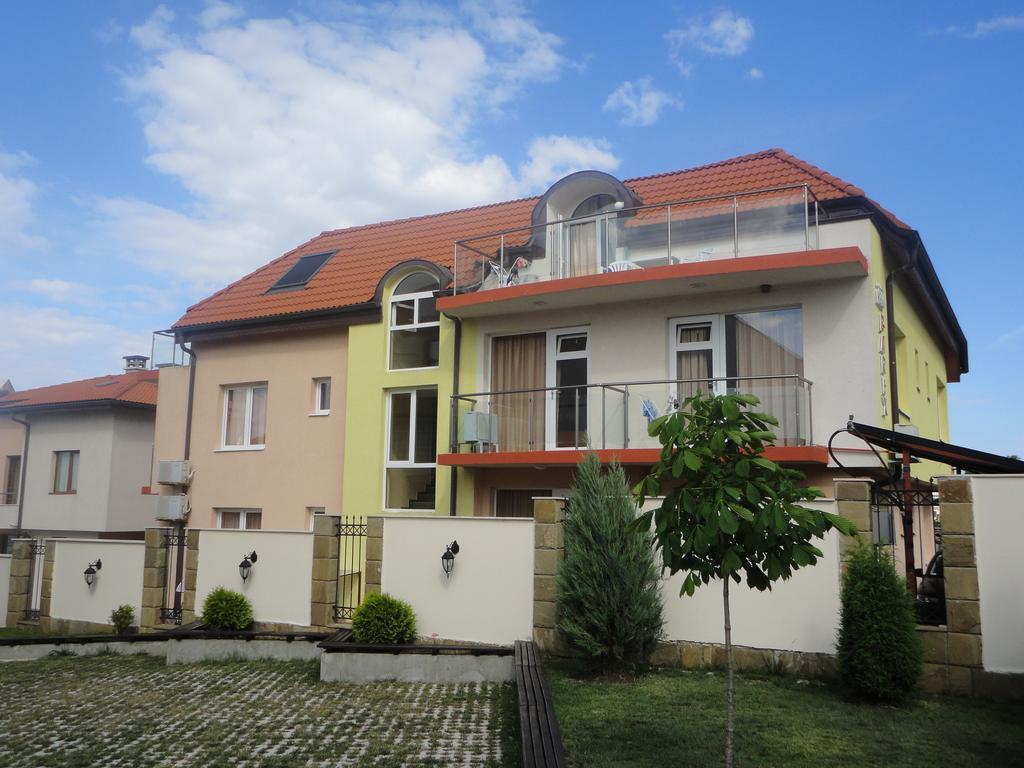 Barex Family Hotel Sozopol Exterior photo