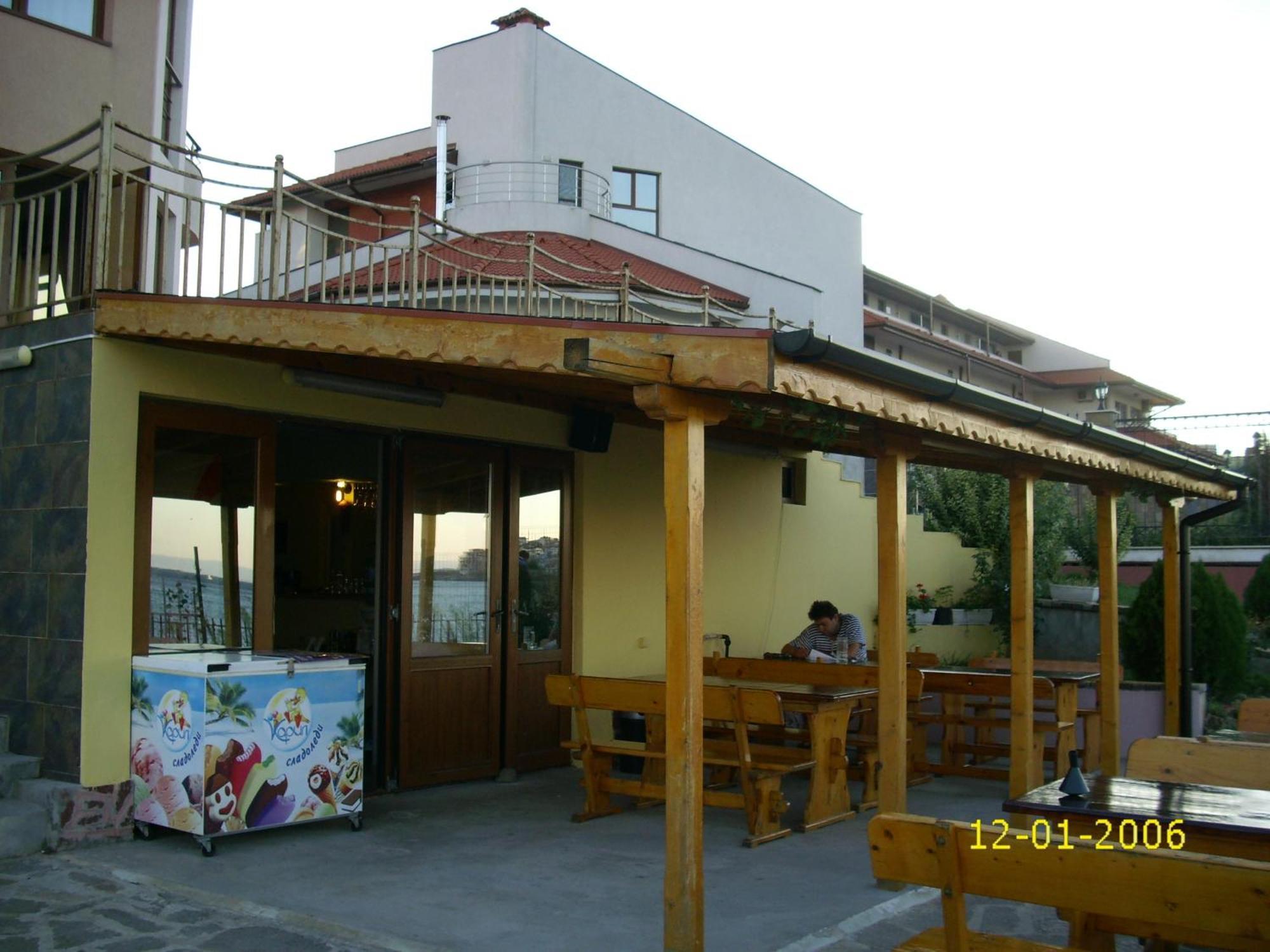Barex Family Hotel Sozopol Exterior photo