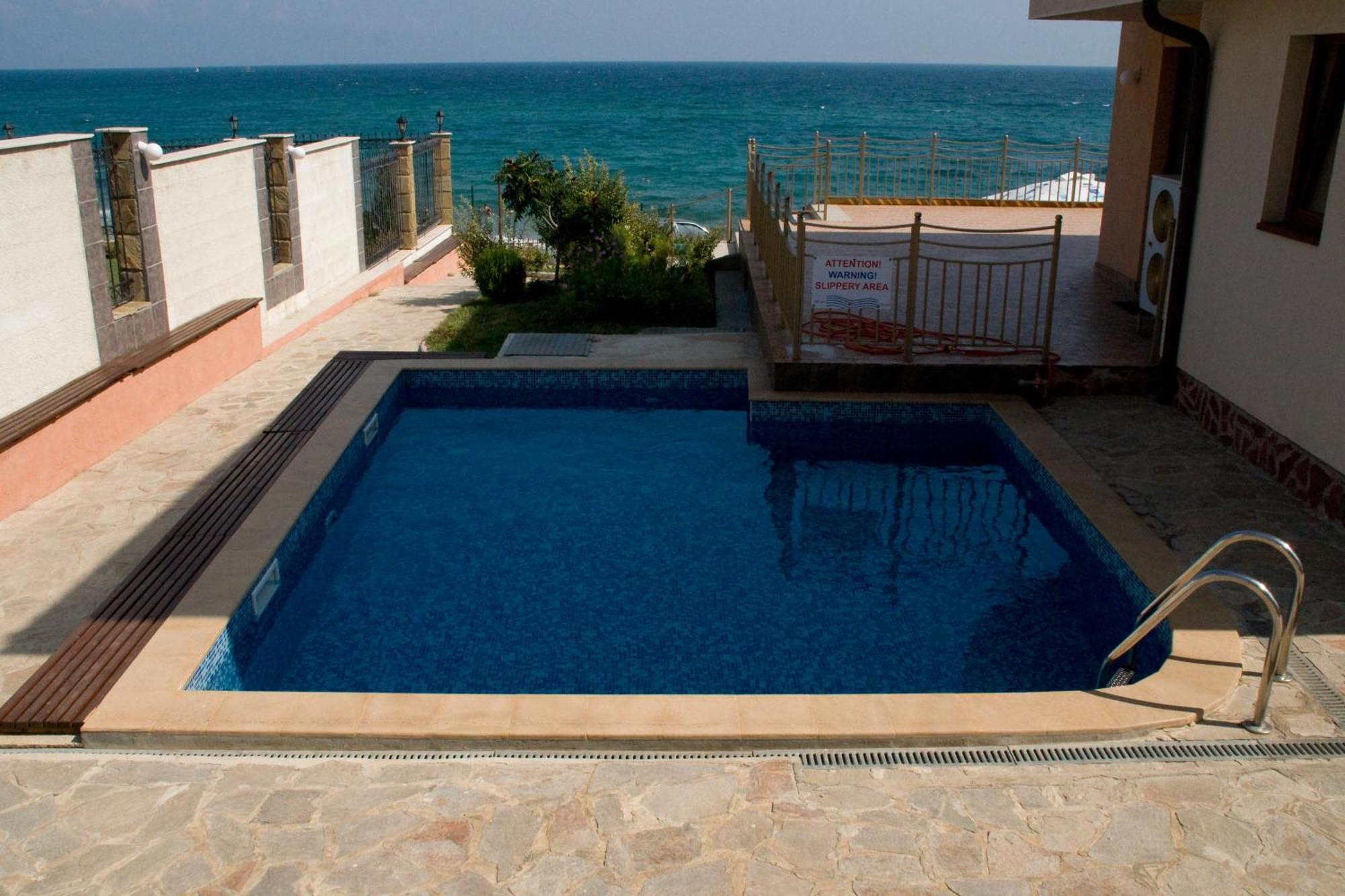 Barex Family Hotel Sozopol Exterior photo