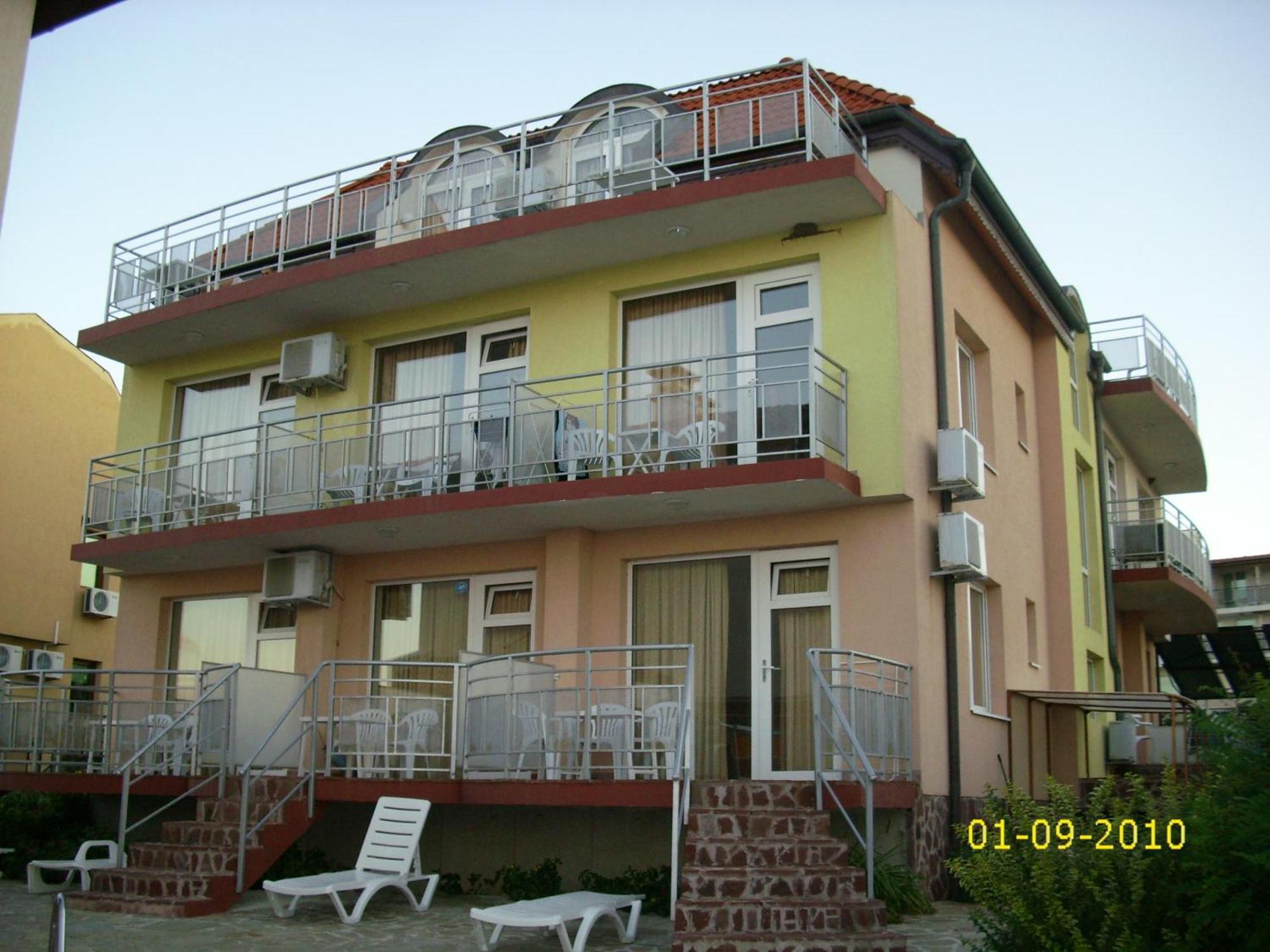Barex Family Hotel Sozopol Exterior photo